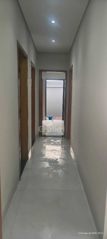 Casa moderna com suíte, closet e área gourmet no jd. Eliana!