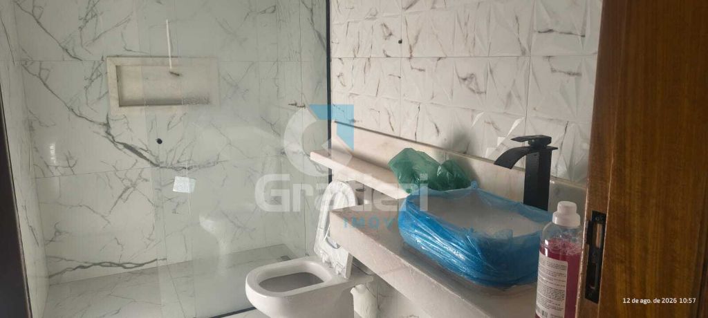Casa moderna com suíte, closet e área gourmet no jd. Eliana!