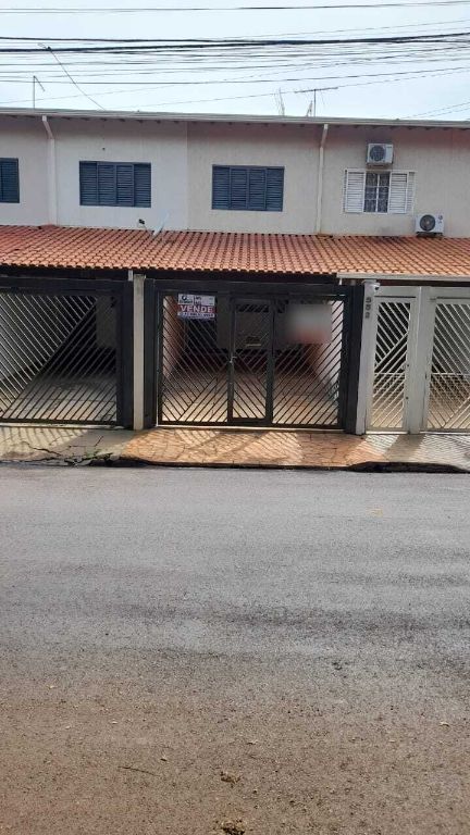 Sobrado no jardim califórnia (quitandinha)