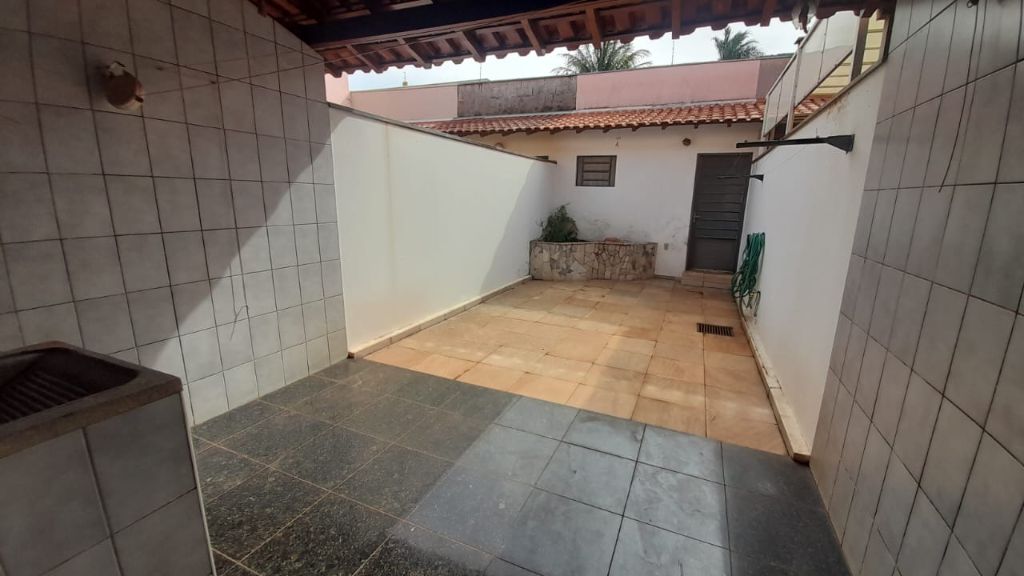 Sobrado no Jardim Califórnia (Quitandinha)