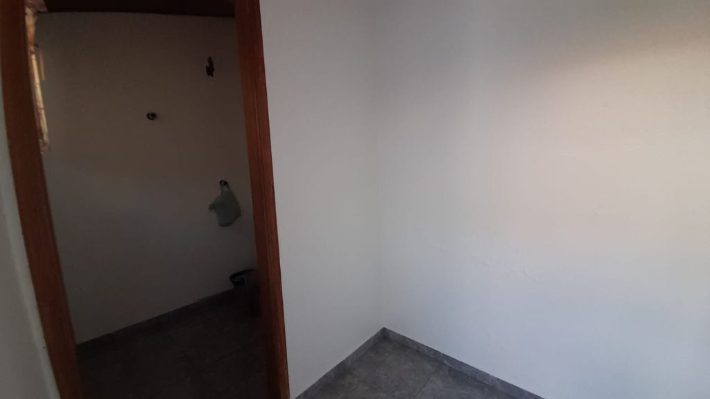 Sobrado no jardim califórnia (quitandinha)