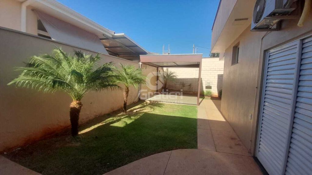 Casa 3 suítes com porta balcão, todas com móveis planejados 