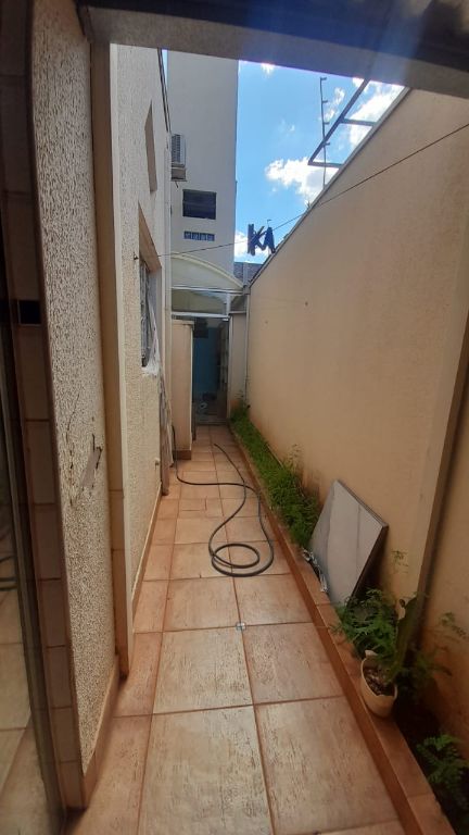 Casa comercial no centro