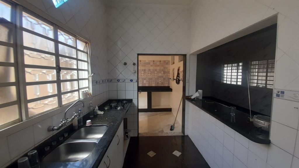 Casa comercial no centro