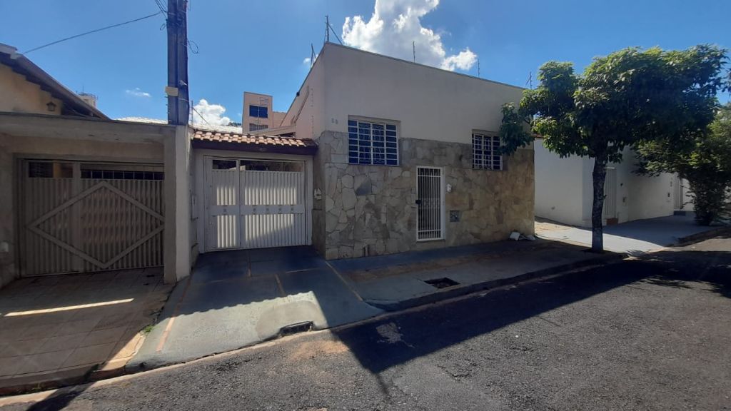 Casa comercial no centro