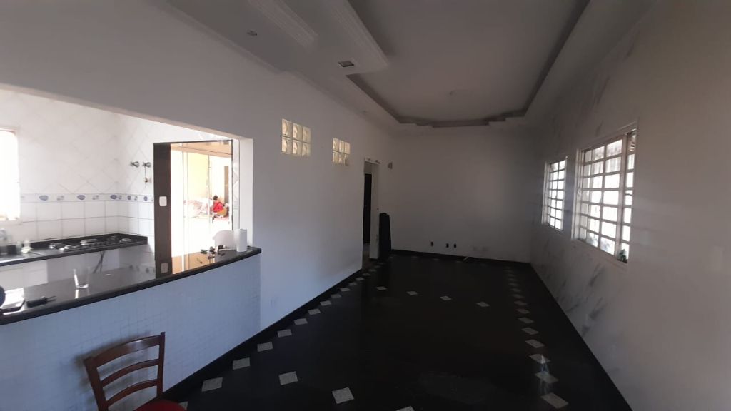 Casa comercial no centro
