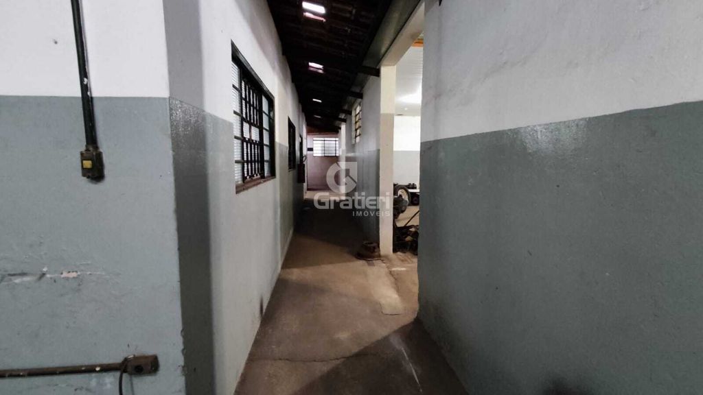 Barracão grande no quitandinha