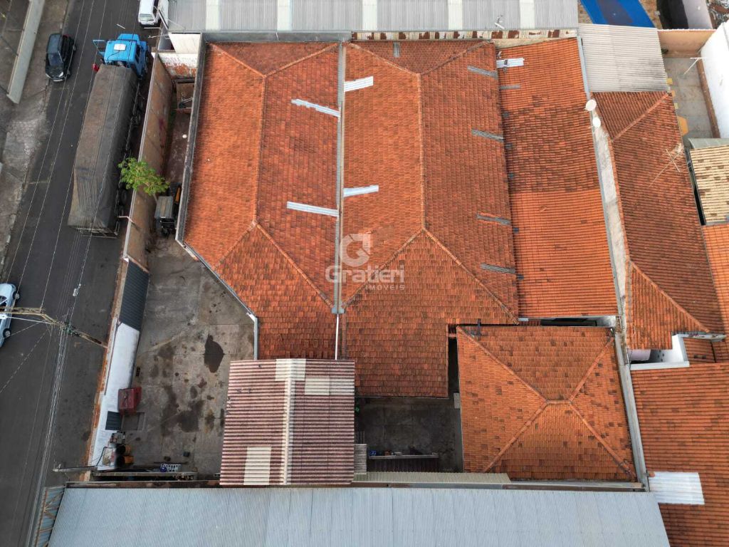 Barracão grande no quitandinha