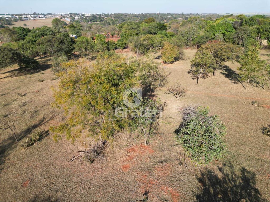 Chácara no portal das laranjeiras c/ 5.000 m²
