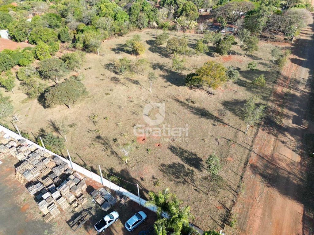 Chácara no portal das laranjeiras c/ 5.000 m²