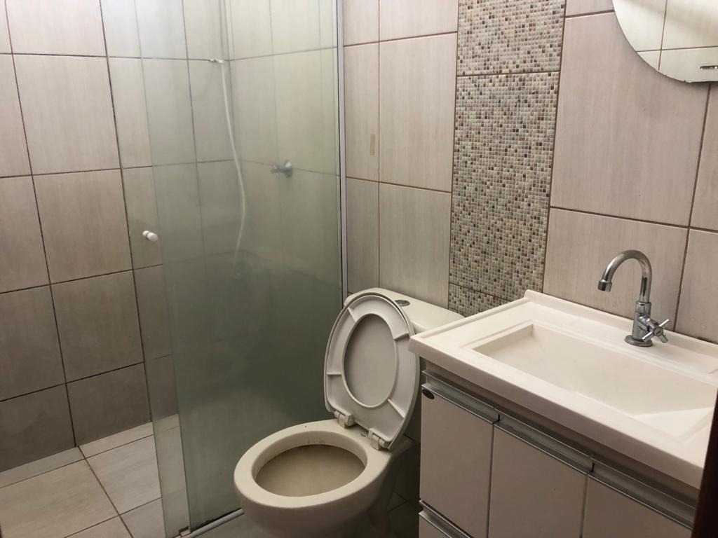 Casa padrão com 3 dormitórios em jardim do bosque - araraqua