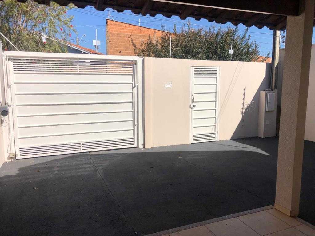 Casa padrão com 3 dormitórios em jardim do bosque - araraqua