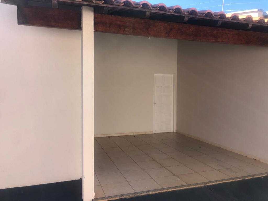 Casa Padrão com 3 Dormitórios em Jardim do Bosque - Araraquara