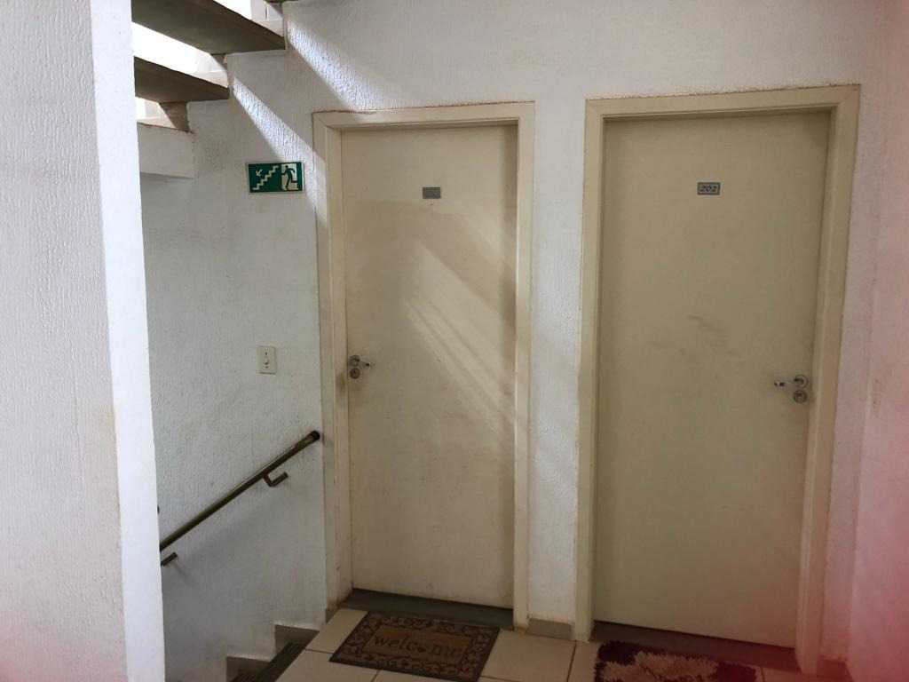 Venda de apartamentos / padrão na cidade de araraquara