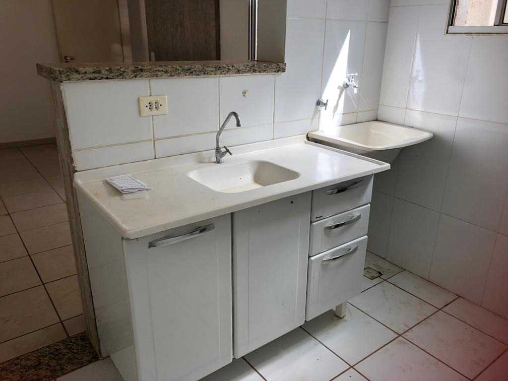 Venda de apartamentos / padrão na cidade de araraquara