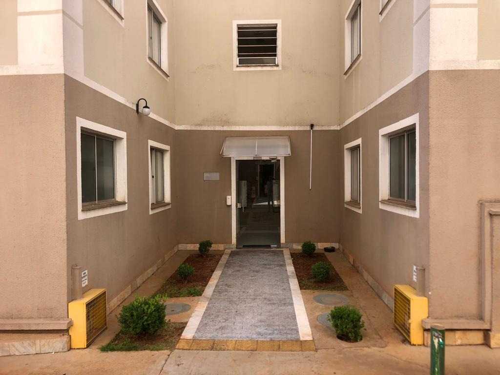 Venda de apartamentos / padrão na cidade de araraquara
