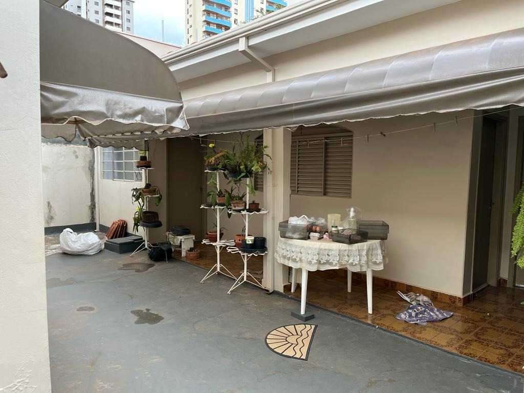 Venda de Casas / Padrão na cidade de Araraquara