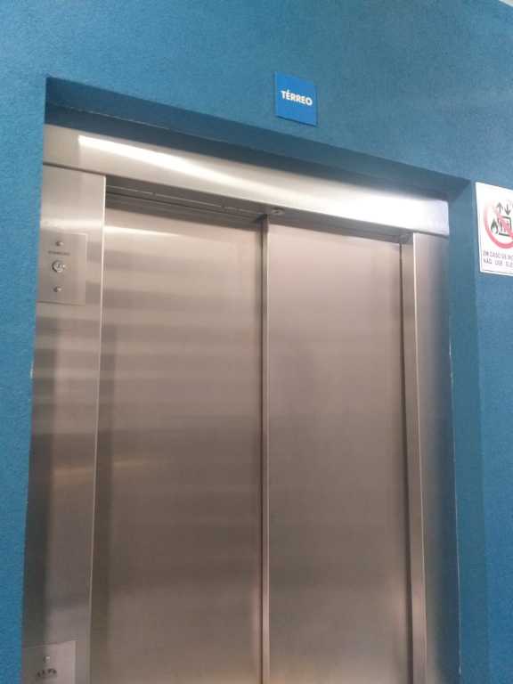 Venda de apartamentos / padrão na cidade de araraquara