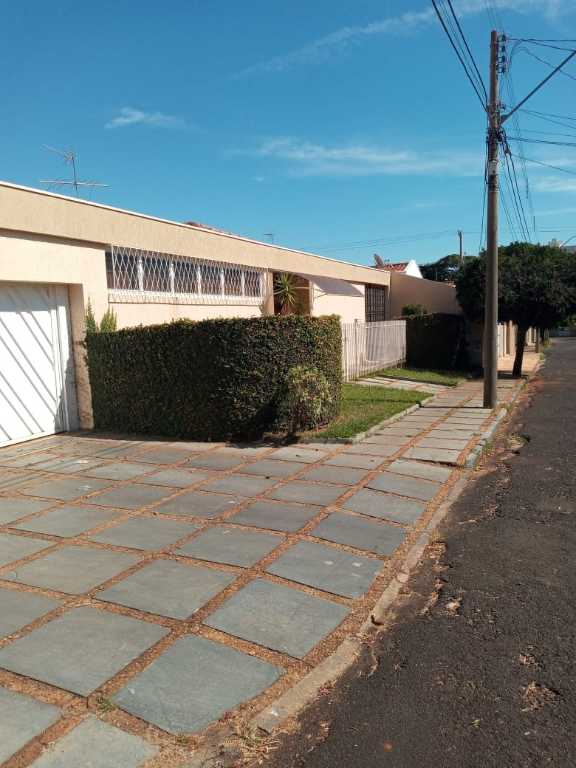 Venda de Casas / Padrão na cidade de Araraquara