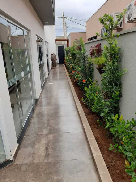 Venda de Casas / Condomínio na cidade de Araraquara