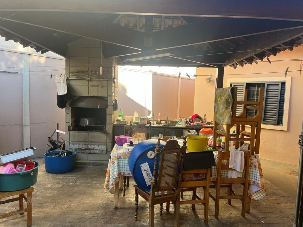 Venda de Casas / Padrão na cidade de Araraquara