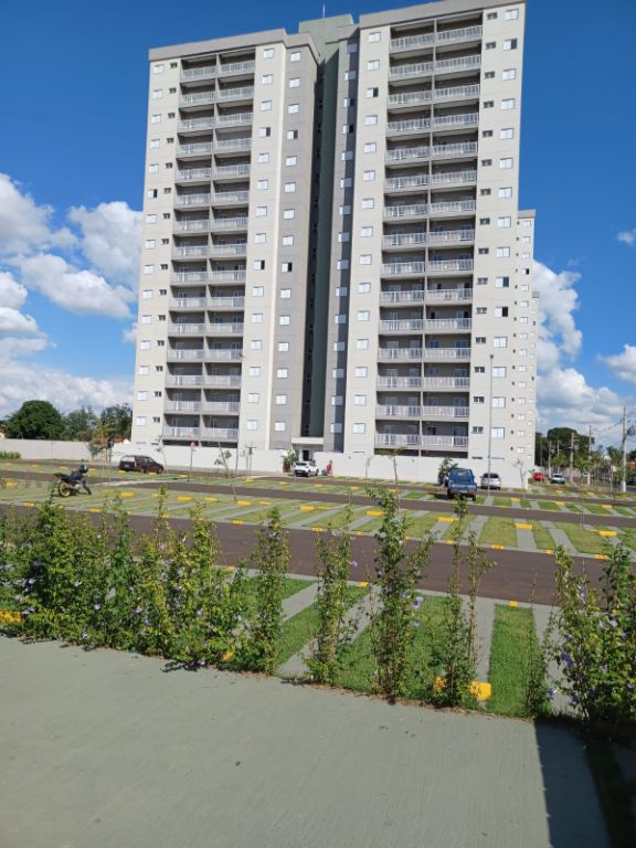 Venda de apartamentos / padrão na cidade de araraquara