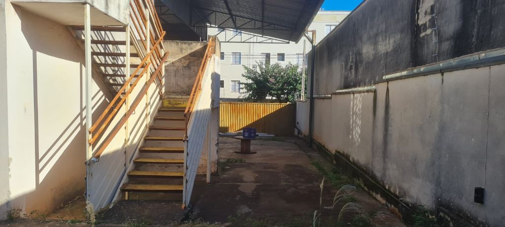 Venda de comercial / barracão/galpão na cidade de araraquara