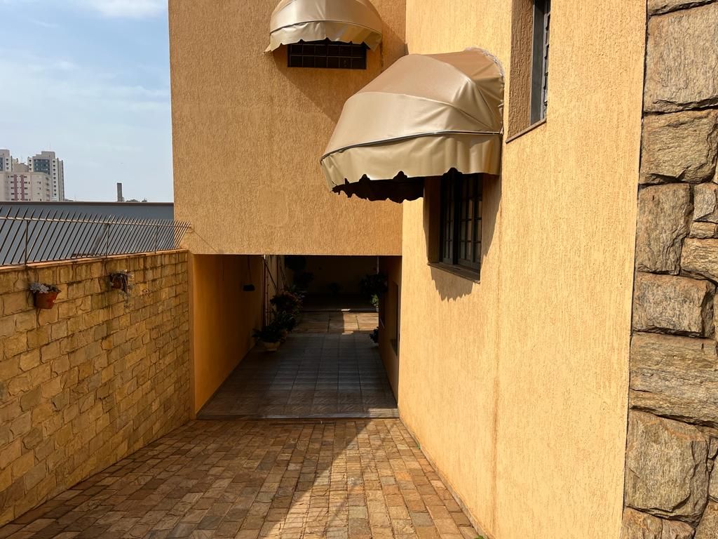 Venda de Casas / Padrão na cidade de Araraquara