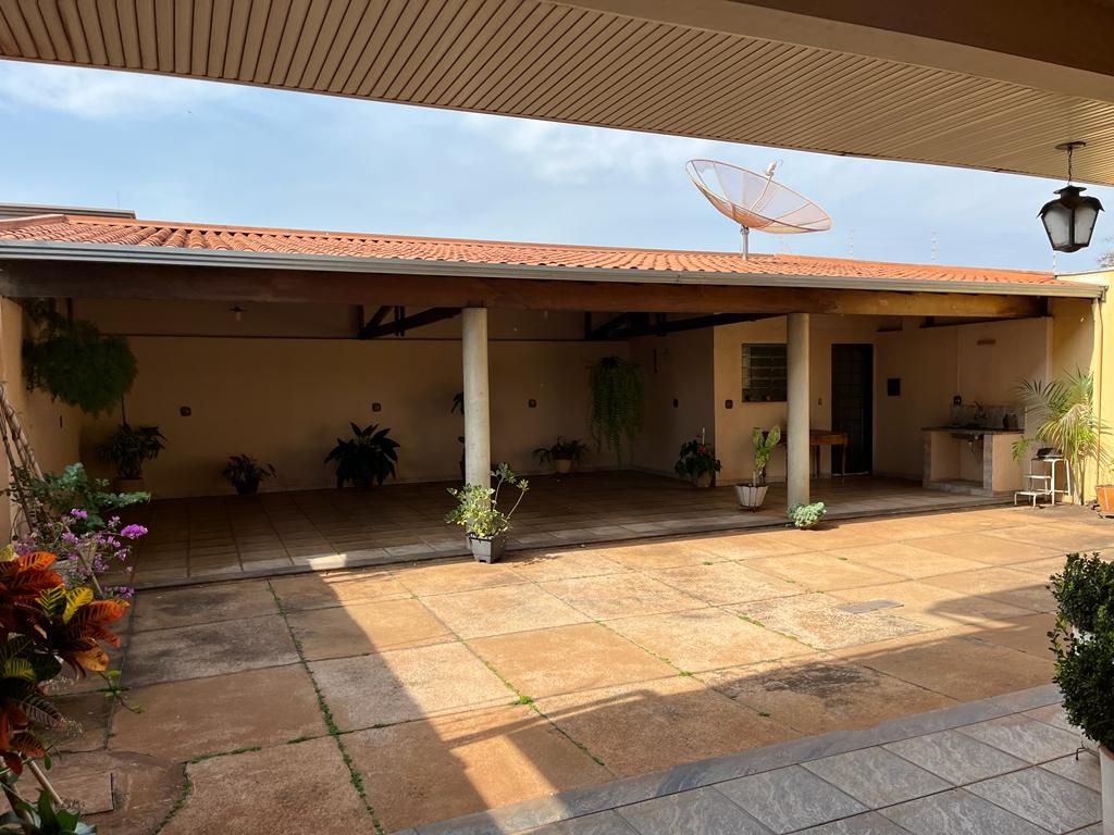 Venda de Casas / Padrão na cidade de Araraquara