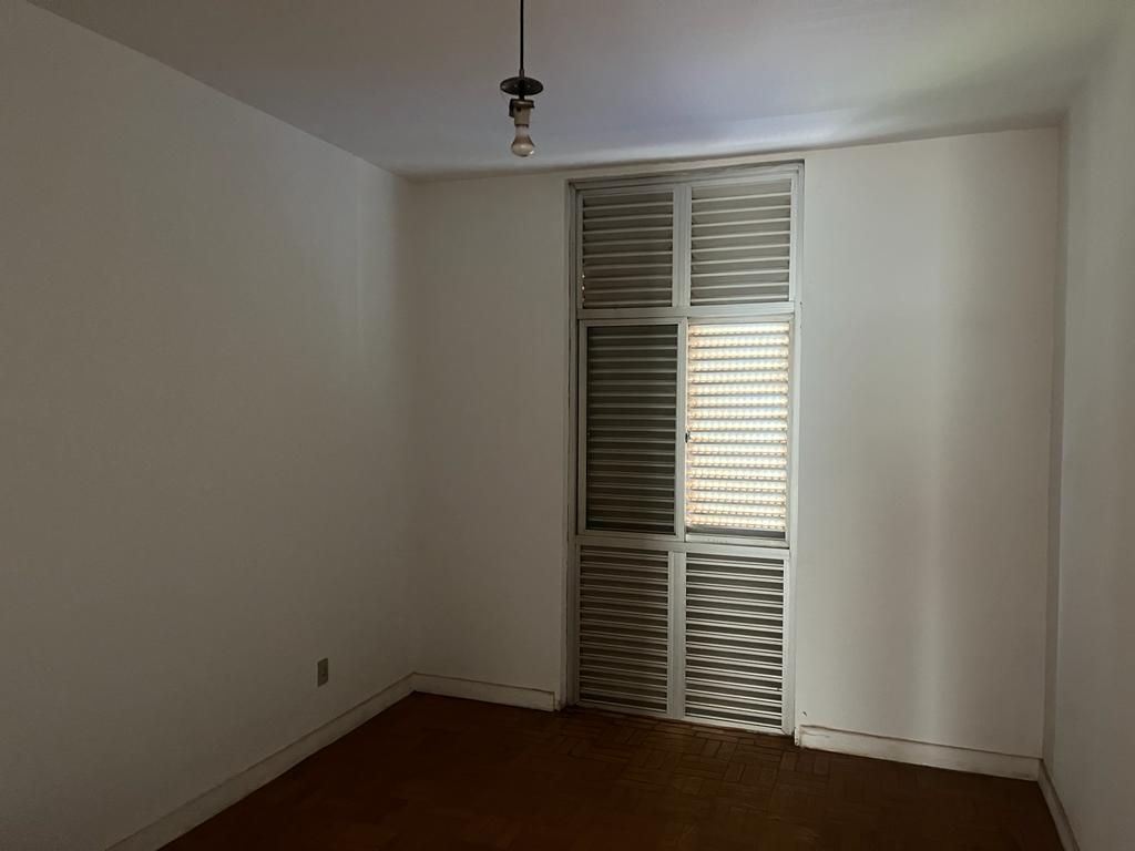 Venda de apartamentos / padrão na cidade de araraquara