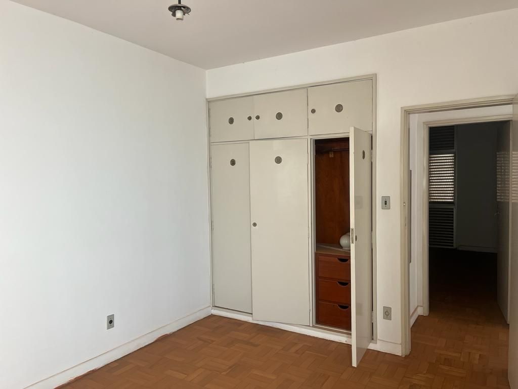 Venda de apartamentos / padrão na cidade de araraquara