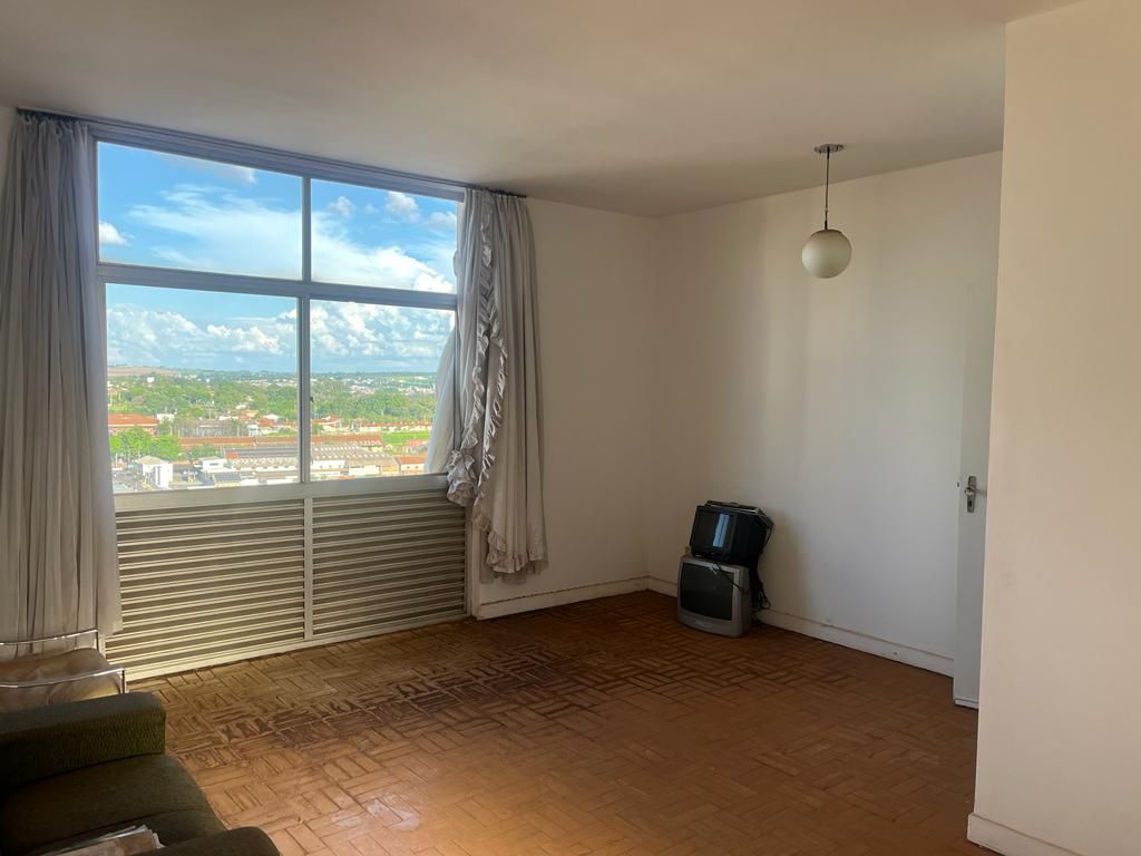 Venda de apartamentos / padrão na cidade de araraquara