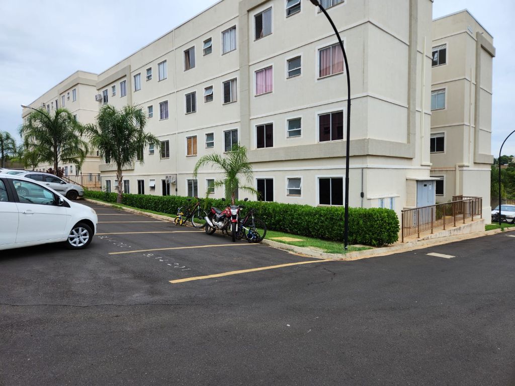 Venda de apartamentos / padrão na cidade de araraquara
