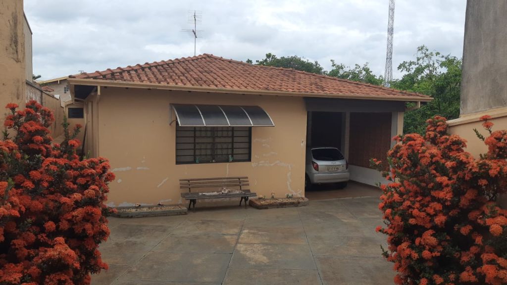 Venda de Casas / Padrão na cidade de Araraquara