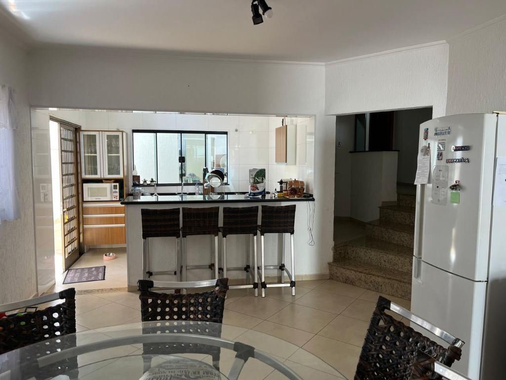 Venda de Casas / Padrão na cidade de Araraquara