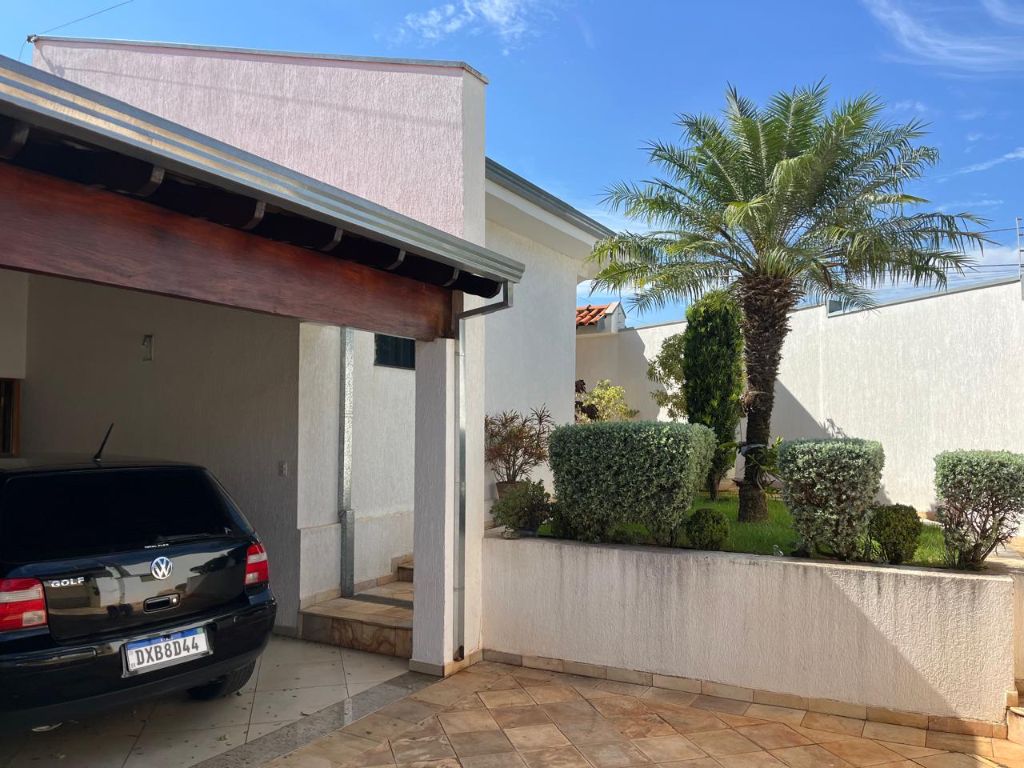 Venda de Casas / Padrão na cidade de Araraquara
