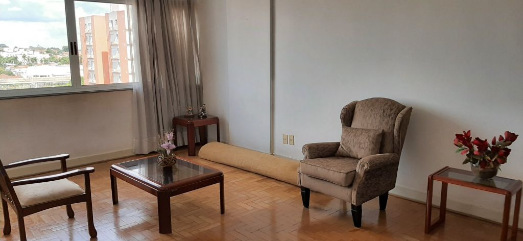 Venda de Apartamentos / Padrão na cidade de Araraquara