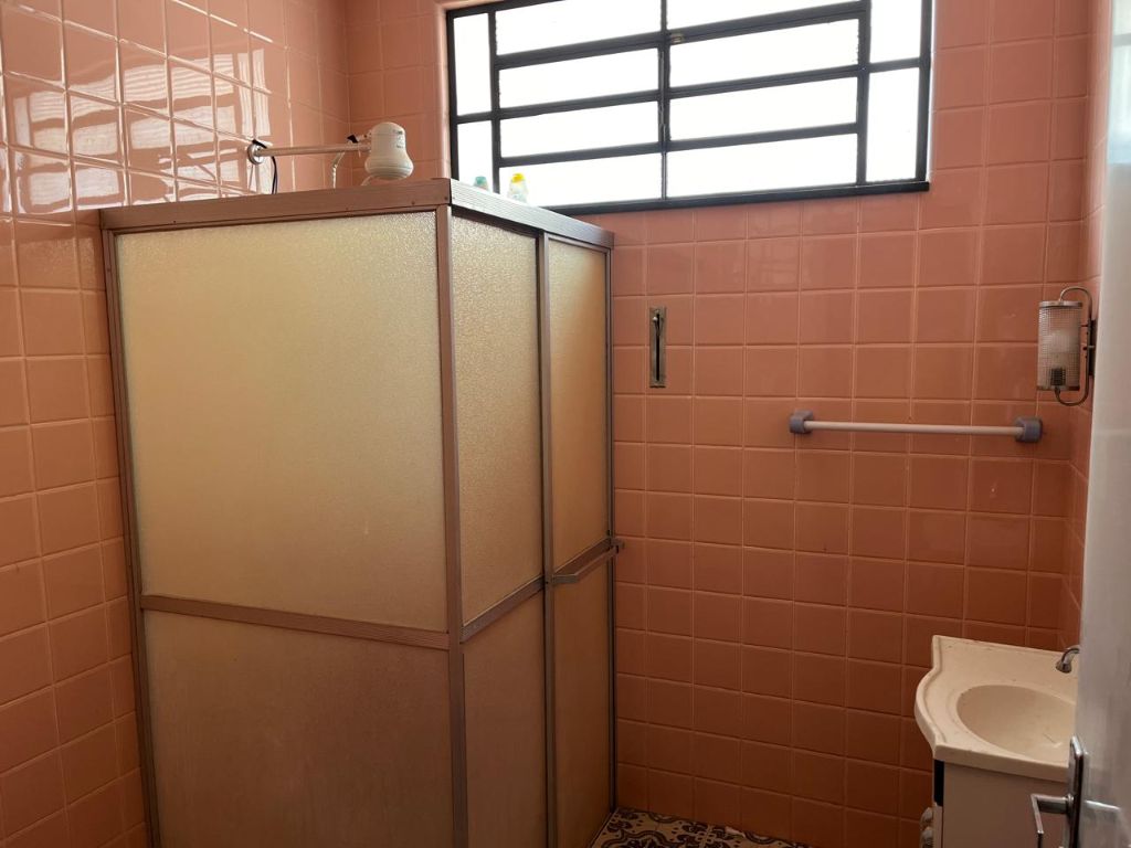 Locação de Casas / Padrão na cidade de Araraquara