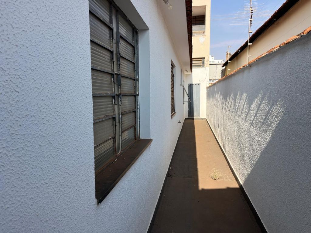 Locação de Casas / Padrão na cidade de Araraquara