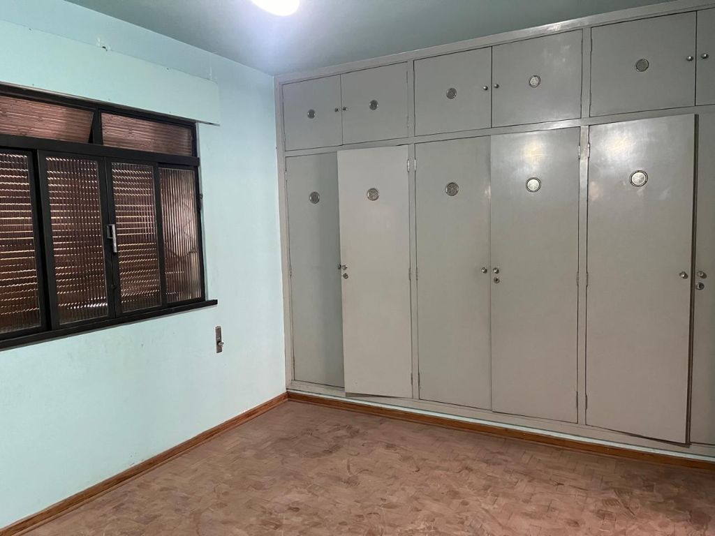 Locação de Casas / Padrão na cidade de Araraquara