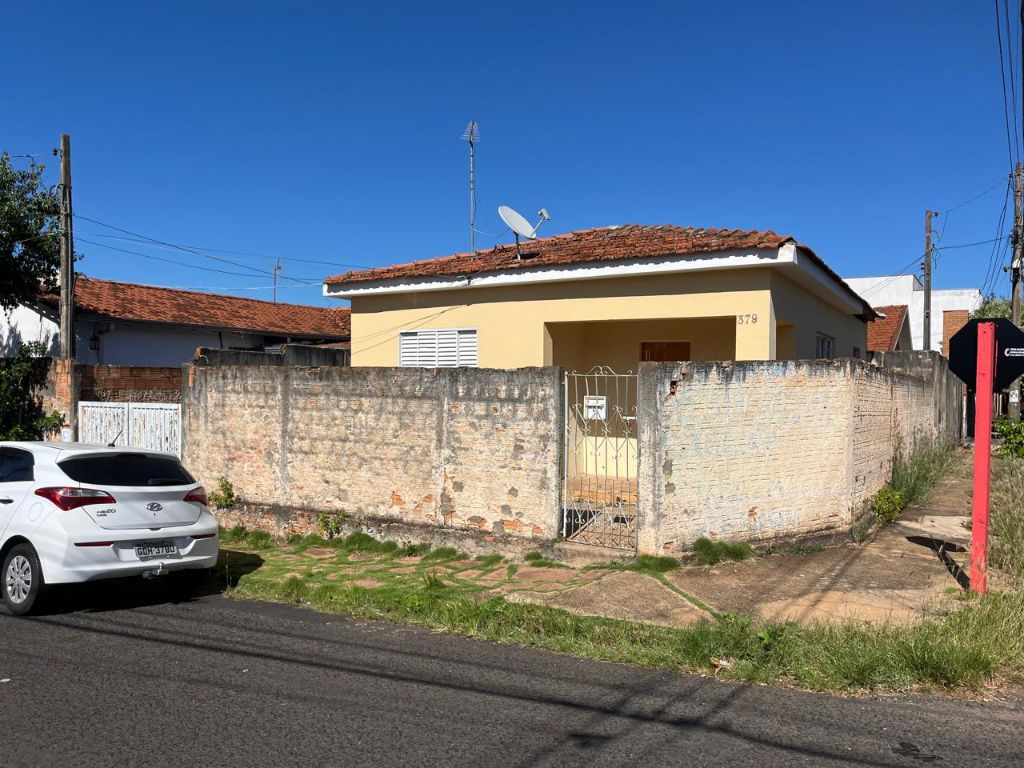 Venda de Casas / Padrão na cidade de Araraquara