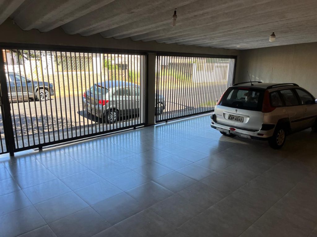 Venda de Casas / Padrão na cidade de Araraquara