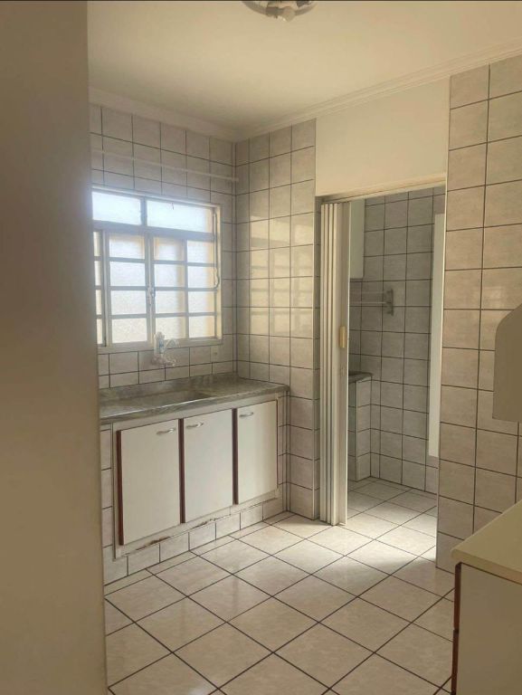 Venda de apartamentos / padrão na cidade de araraquara