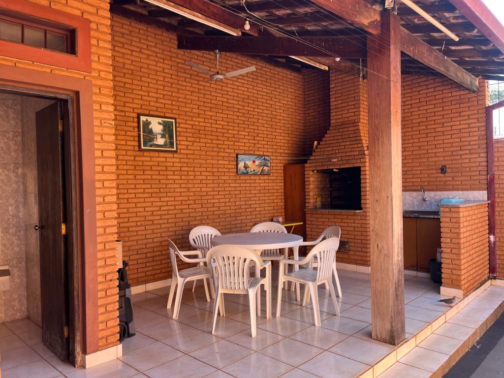 Venda de Casas / Padrão na cidade de Araraquara