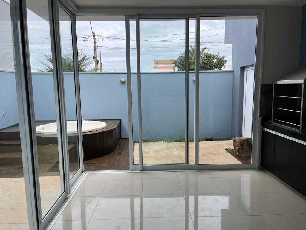 Venda de Casas / Alto Padrão na cidade de Araraquara