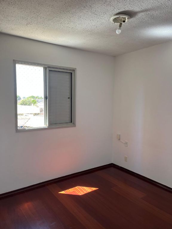 Venda de apartamentos / padrão na cidade de araraquara