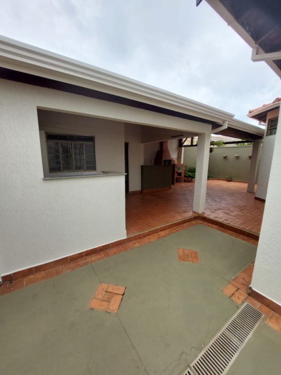 Casa Padrão à Venda no Centro de Araraquara - Imperdível!