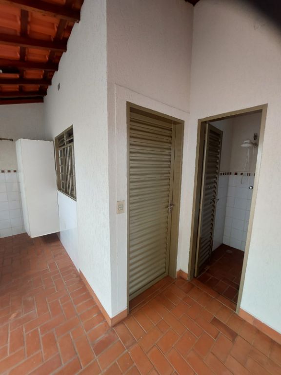 Casa Padrão à Venda no Centro de Araraquara - Imperdível!