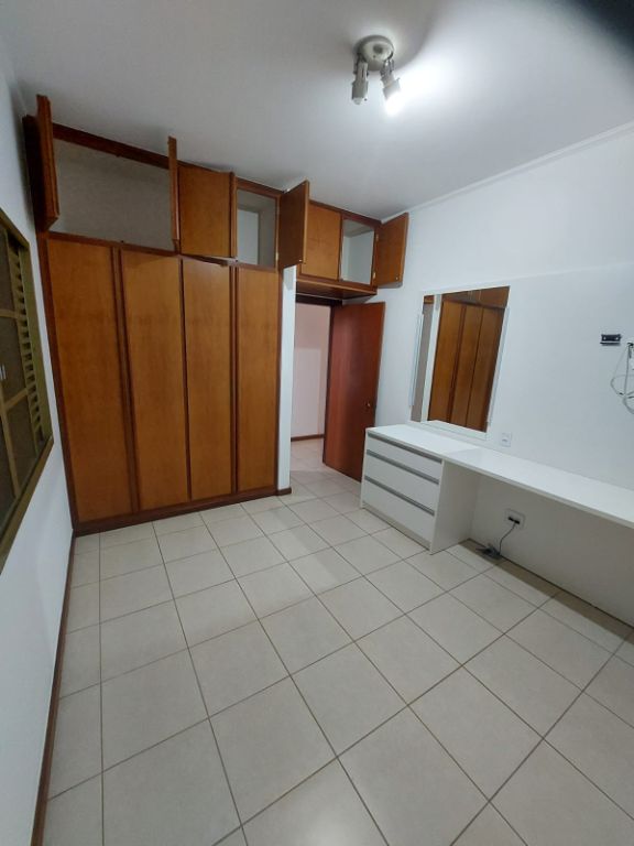Casa Padrão à Venda no Centro de Araraquara - Imperdível!