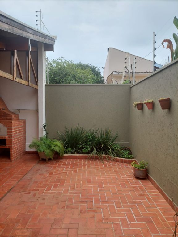 Casa Padrão à Venda no Centro de Araraquara - Imperdível!